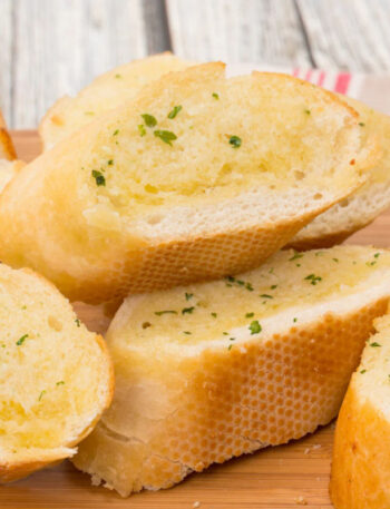 Weekend Garlic Bread from Country Home Creations